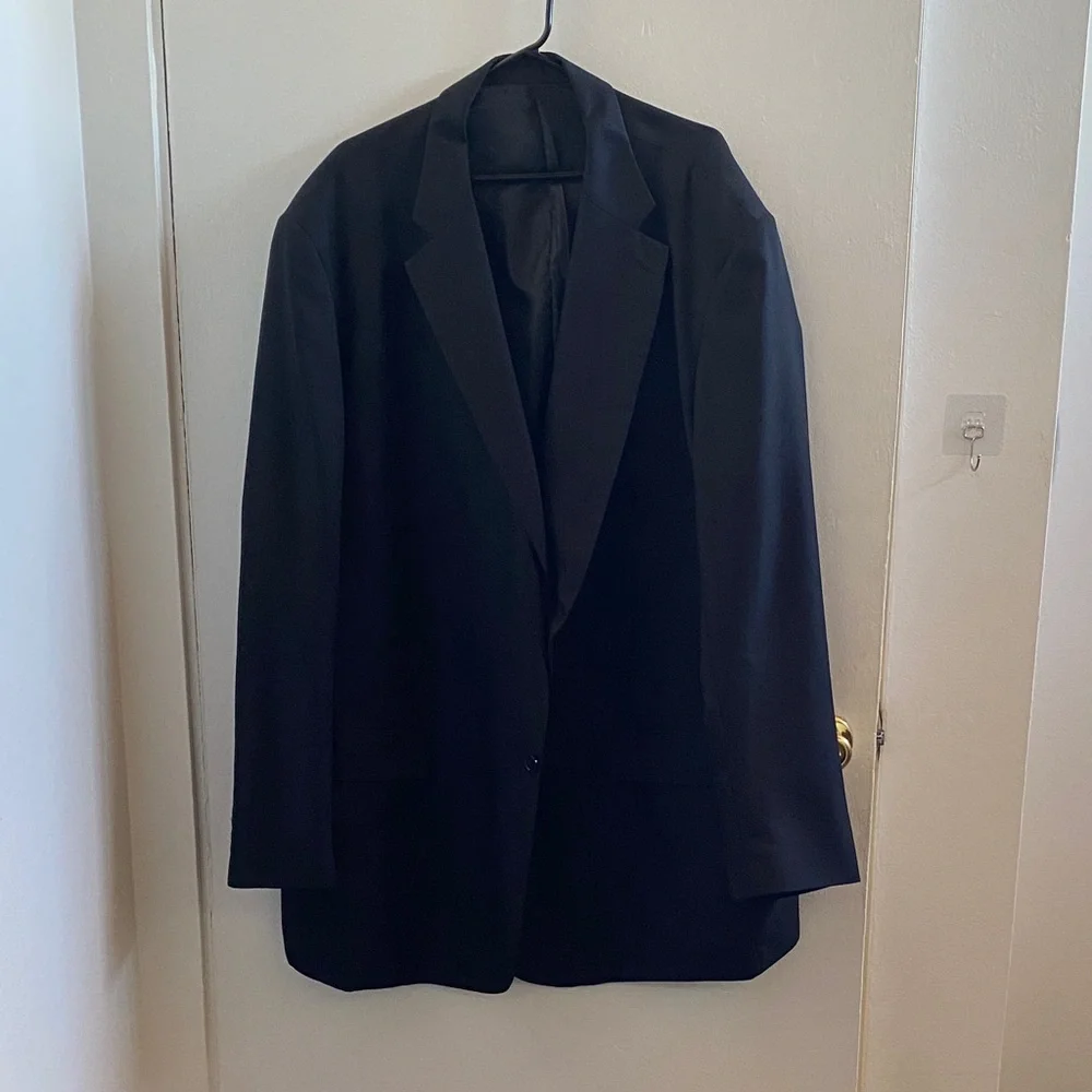 Elegant Men's Black Blazer